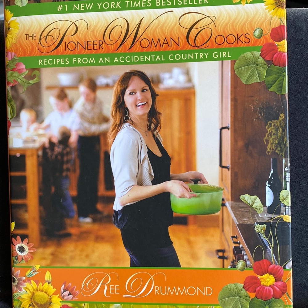 The Pioneer Woman Cooks- Recipes From an Accidental Country Girl Cookbook